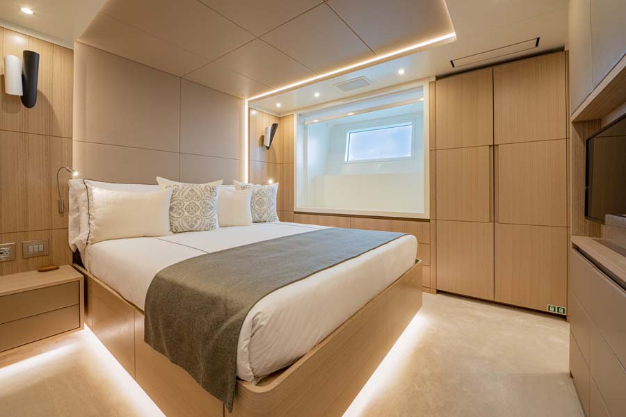 Port Aft guest cabin